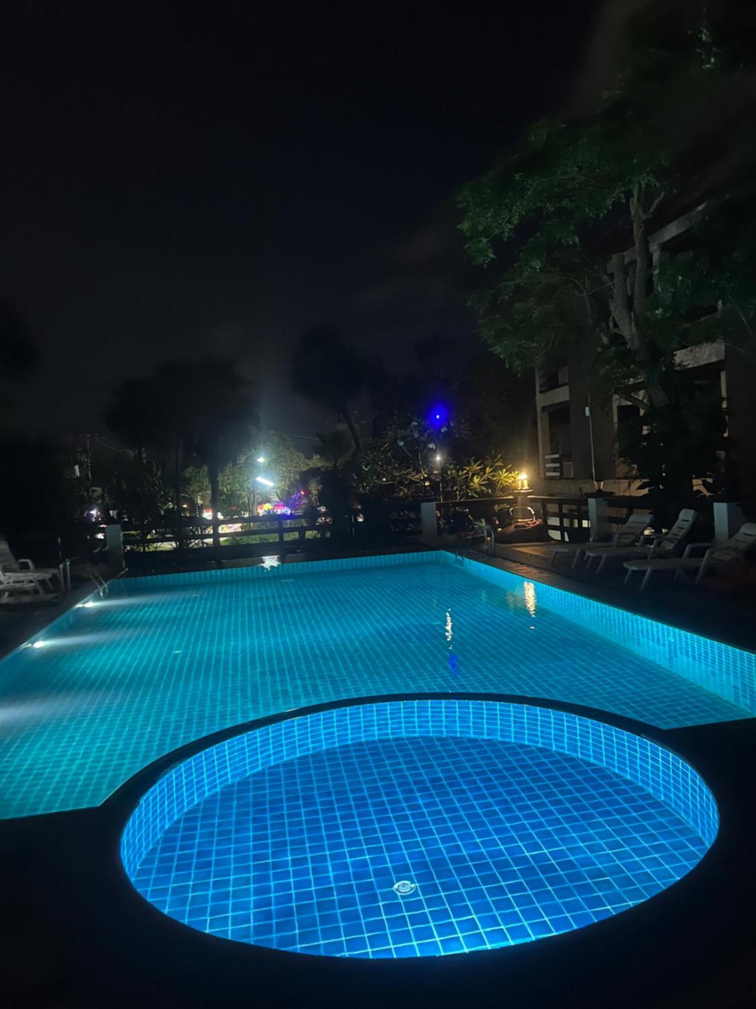 苏梅岛海风广场酒店 外观 照片